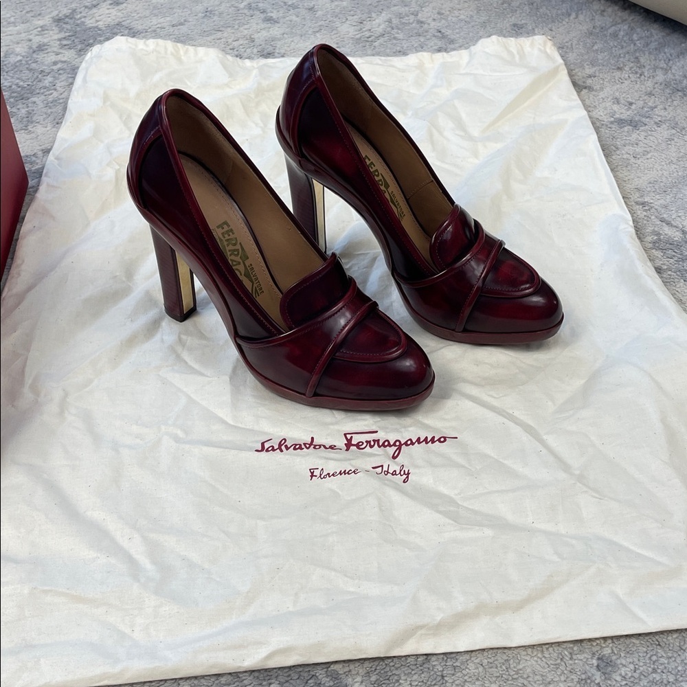 NIB Salvatore Ferragamo Reina Loafer Heels Pumps Red Oxblood Glossy Sz 5.5 - Picture 14 of 15